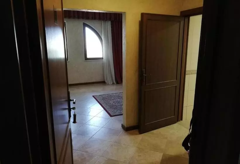 اتاق لوکس سه تخته, Russian Pilgrim Residence