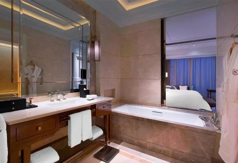 キングサイズベッドのスーペリアルーム, Sheraton Grand Wuhan Hankou