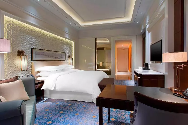 キングサイズベッドのクラブルーム, Sheraton Grand Wuhan Hankou