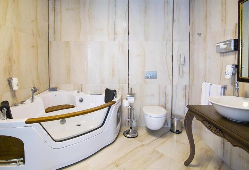 سوییت جونیور, Svalinn