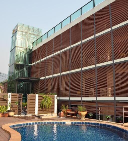 Номер Deluxe Вид на Бассейн, The Gallery At Koh Chang