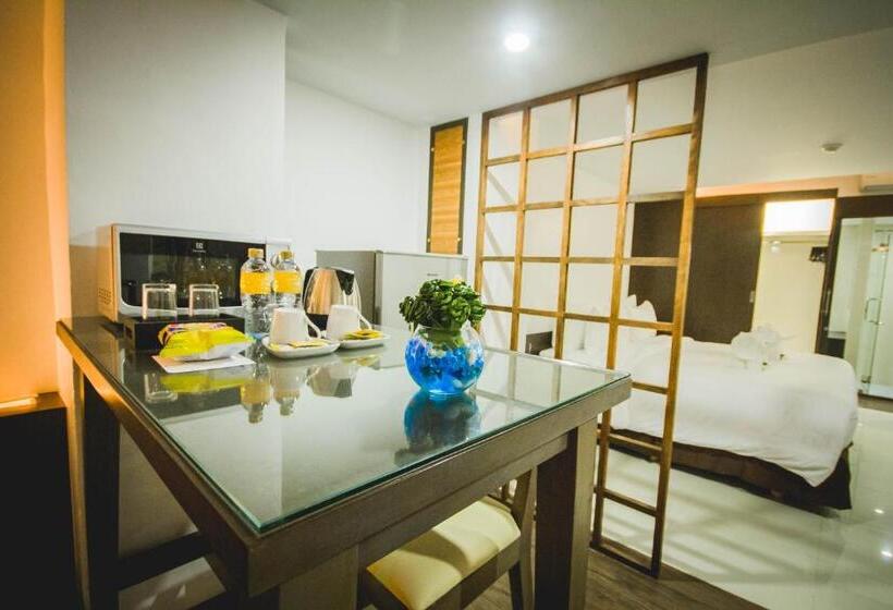 Студия Стандарт, The Gallery At Koh Chang