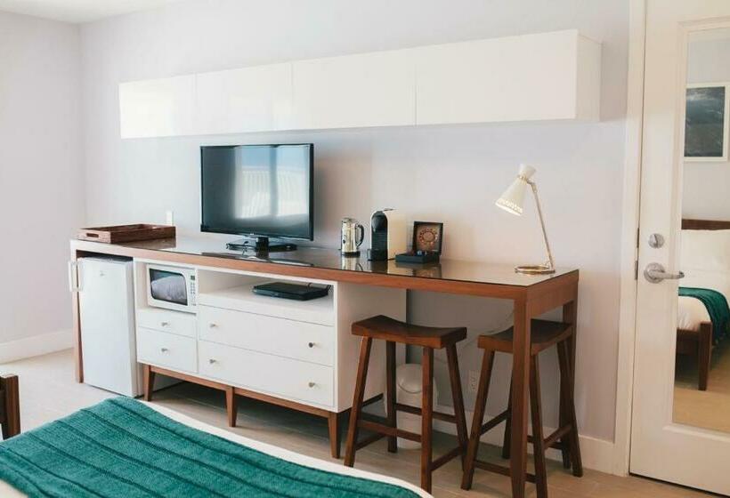 غرفة قياسية, Tides Inn