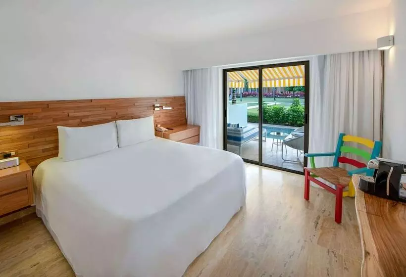 اتاق استاندارد با تخت بزرگ برای معلولان, Viva V Samana by Wyndham