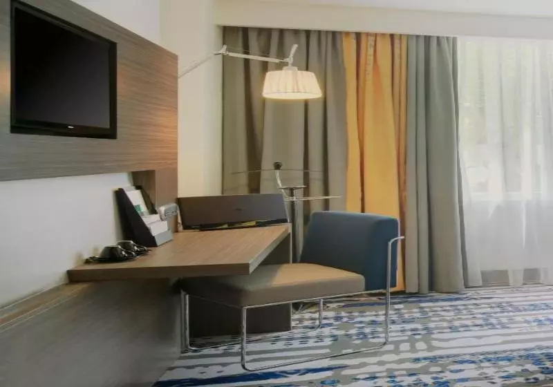 اتاق اجرایی با تخت بزرگ, Novotel Bali Ngurah Rai Airport