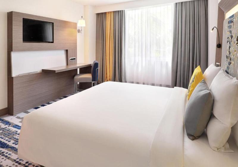 キングサイズベッドのスーペリアルーム, Novotel Bali Ngurah Rai Airport