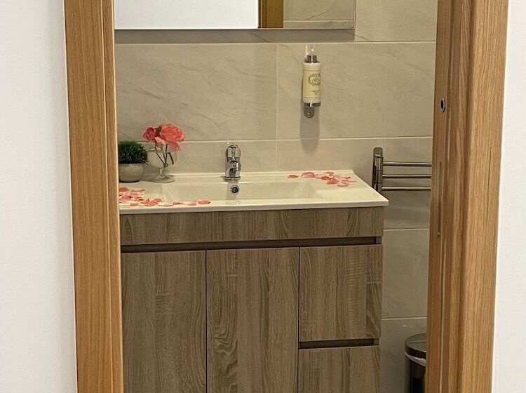 スタンダードルーム, Jasmine