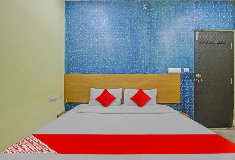 Háromágyas Classic Szoba, Flagship Hotel Abhi S R Square Near Hayathnagar