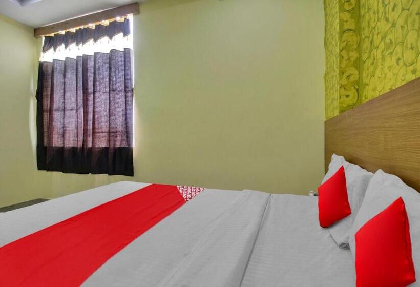 Háromágyas Classic Szoba, Flagship Hotel Abhi S R Square Near Hayathnagar