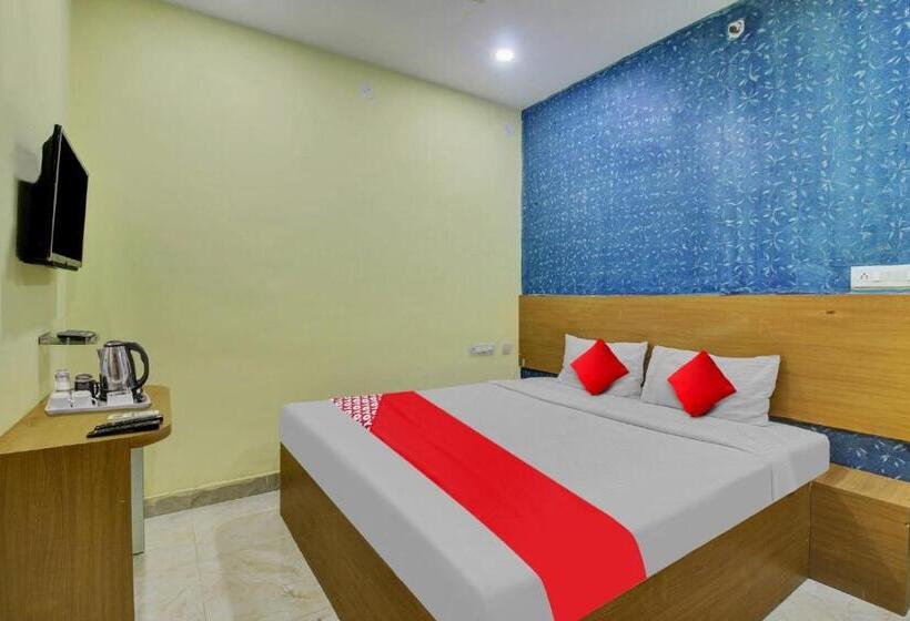 Háromágyas Classic Szoba, Flagship Hotel Abhi S R Square Near Hayathnagar