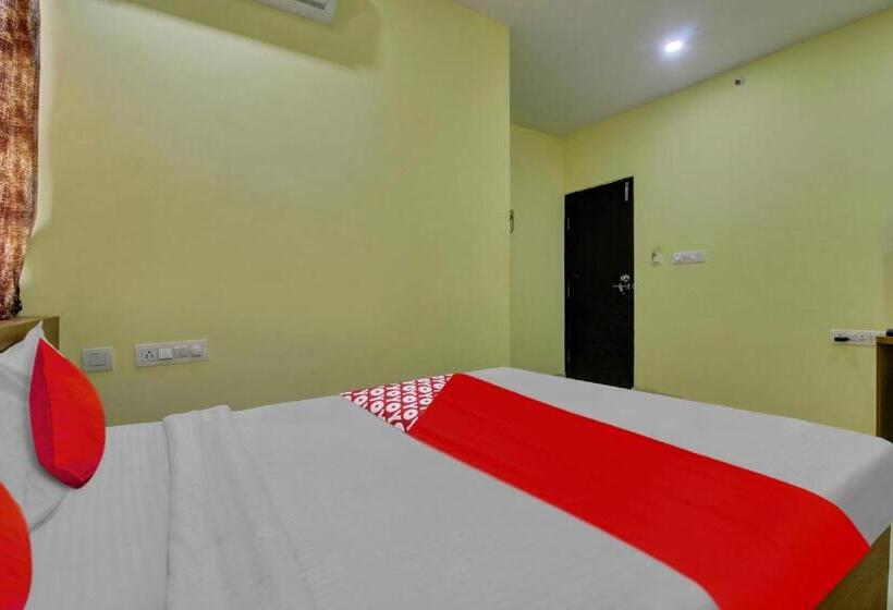 Háromágyas Classic Szoba, Flagship Hotel Abhi S R Square Near Hayathnagar