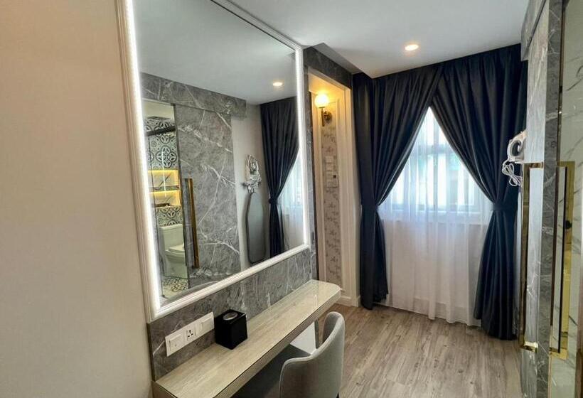 带大床的套房, Frazel Heritage