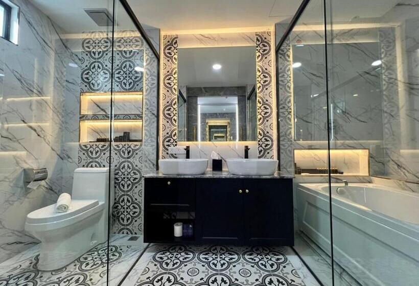 带大床的套房, Frazel Heritage