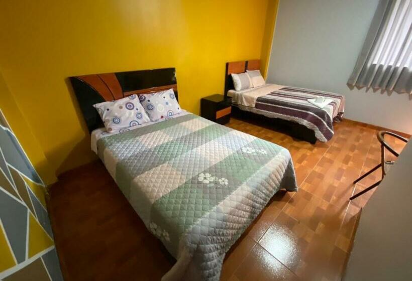 اتاق لوکس, Los Pecanos