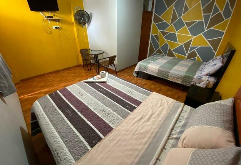 اتاق لوکس, Los Pecanos