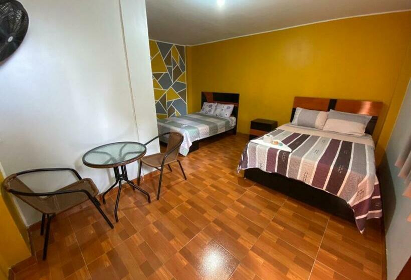 اتاق لوکس, Los Pecanos