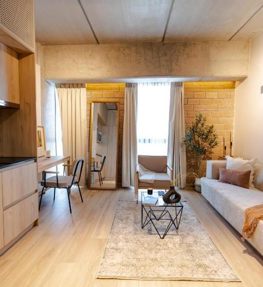 إستوديو ديلوكس, Mutuo Vive