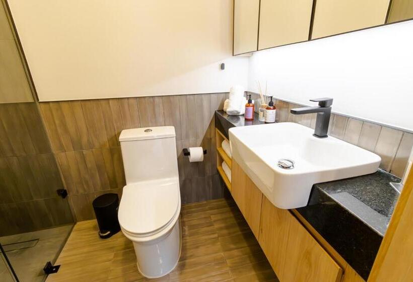 إستوديو سوبيريور, Mutuo Vive