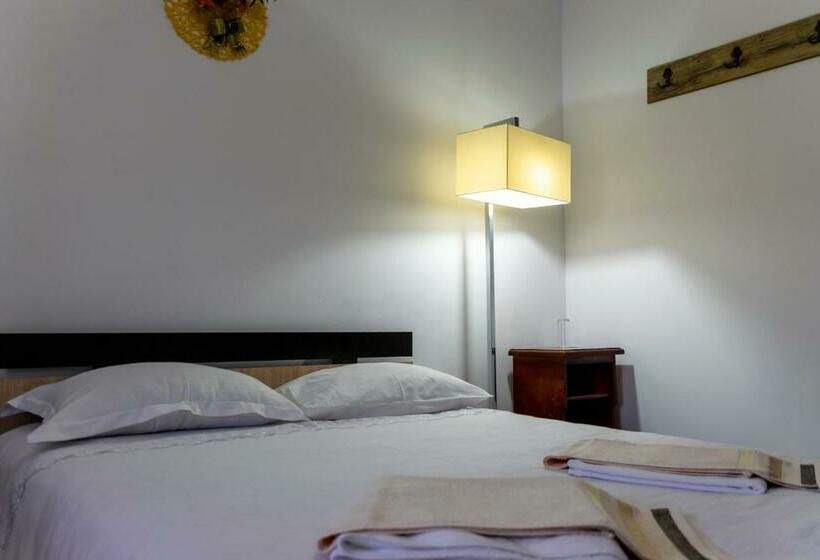 디럭스 룸, Complex Zimbru