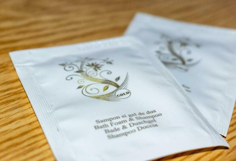 디럭스 룸, Complex Zimbru