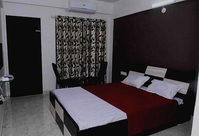 Трехместный Номер Классика, Flagship Sanvi Resort