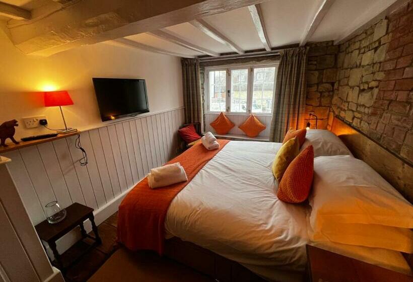 غرفة قياسية سرير كينج, The Lion, Tredington