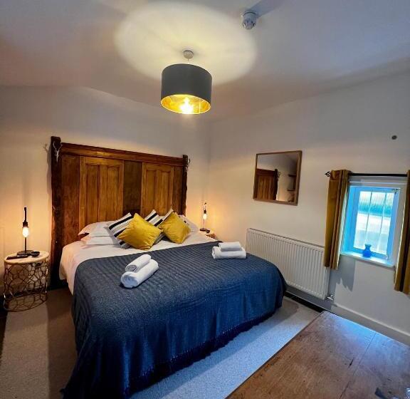 شقة سوبريور غرفة واحدة, The Lion, Tredington