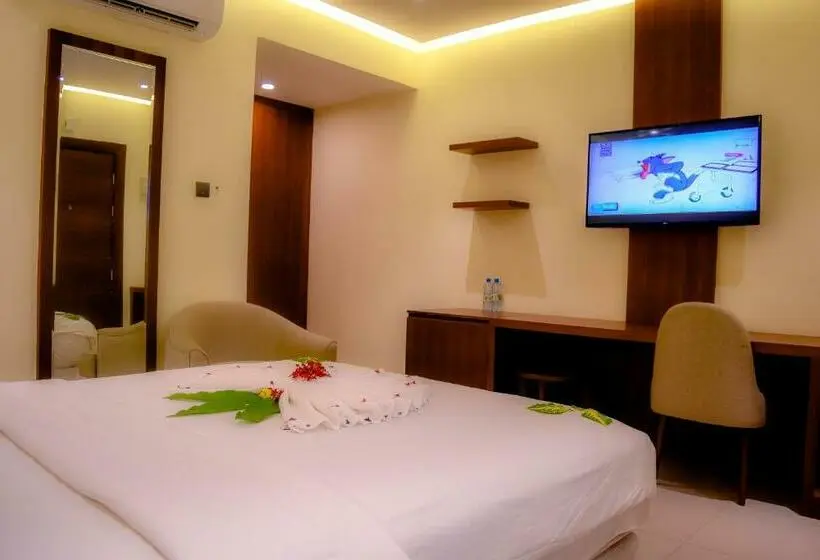 اتاق سوپریور با تخت بزرگ, Grand Hotel Juba