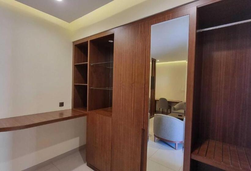 סוויטה, Grand Hotel Juba