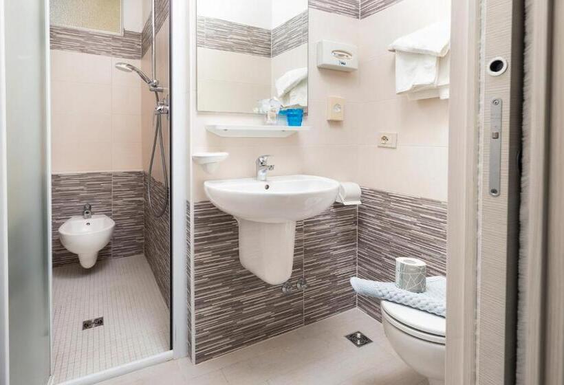 اتاق استاندارد با بالکن, Albergo Eva