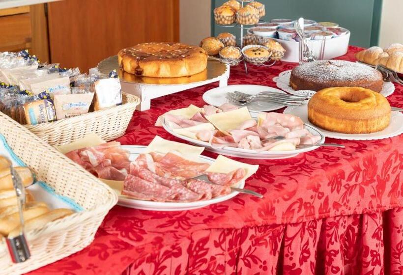 اتاق استاندارد سه تخته با بالکن, Albergo Eva