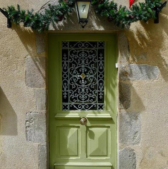 标准单人间共用浴室, Art Maison