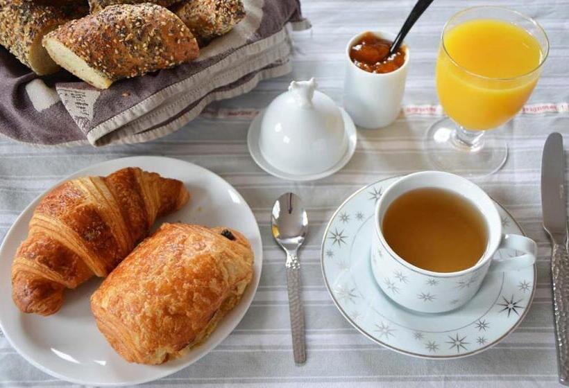 标准单人间共用浴室, Art Maison