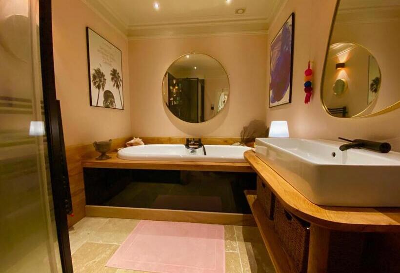 标准单人间共用浴室, Art Maison