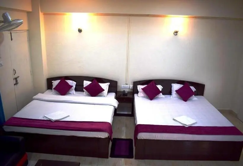 スタンダード4人部屋, Lily Guest House