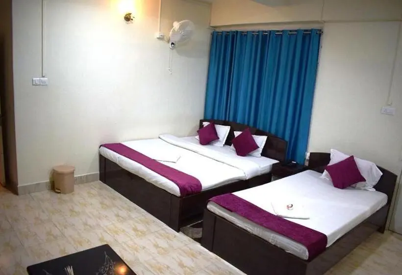 スタンダード4人部屋, Lily Guest House