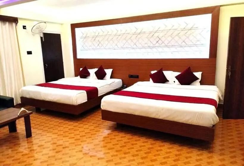 デラックスの4人部屋, Lily Guest House