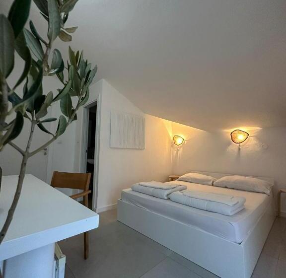 اتاق استاندارد با بالکن و چشمانداز دریا, Villa Vele