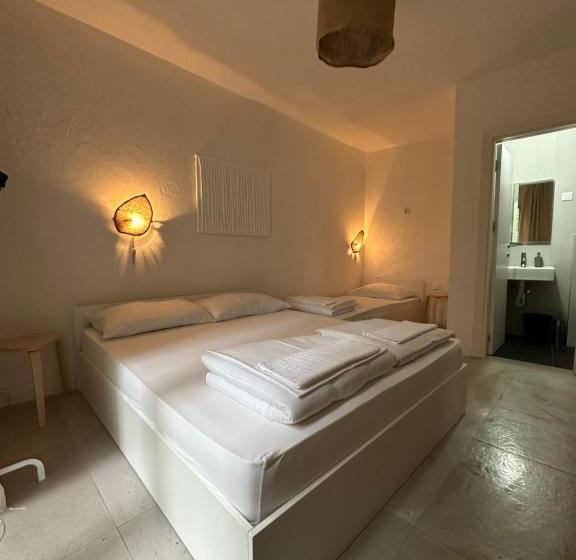 اتاق استاندارد سه تخته با چشمانداز باغ, Villa Vele