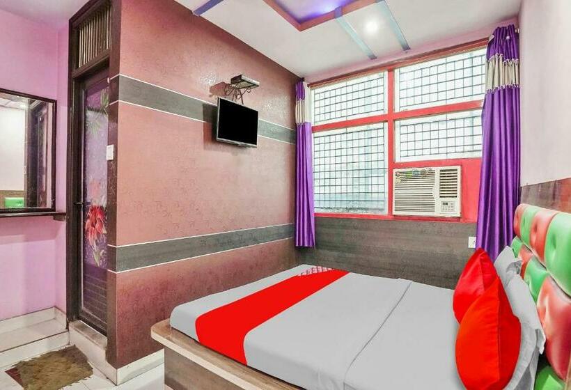 اتاق کلاسیک سه تخته, Spot On Hotel Maharaja Inn