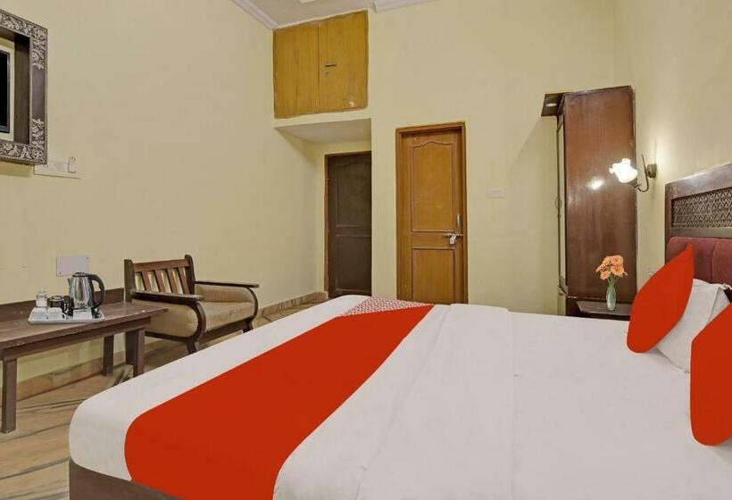 Трехместный Номер Классика, Flagship Hotel Kartikey Stays