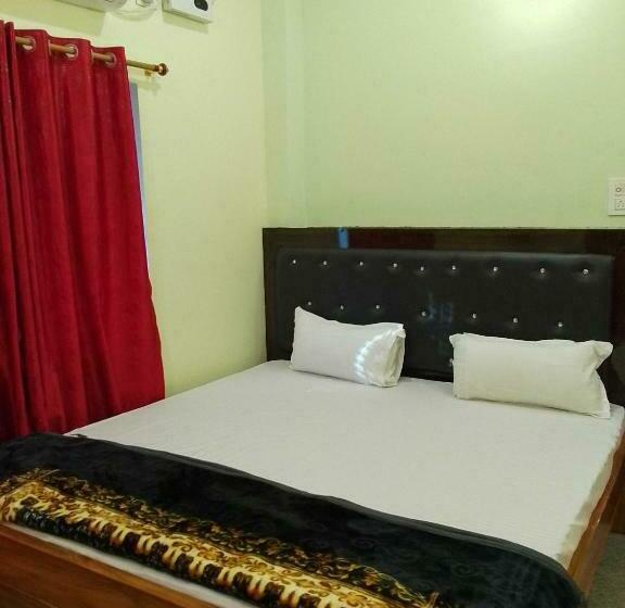 스탠다드 룸, Av Priya Rajgir