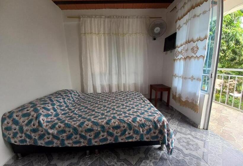 מיטה בחדר משותף, Sede Campestre Peña Negra