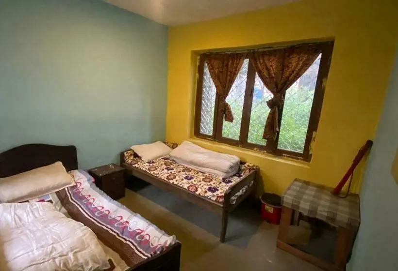 اتاق اکونومی, Happy Donkey Hostel