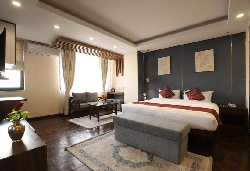 سوییت با چشمانداز کوه, Apex Business Hotel   Airport