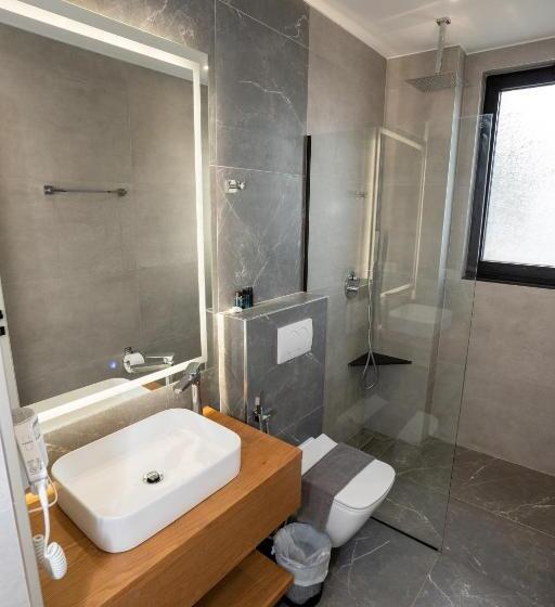 ファミリールーム, Memaj