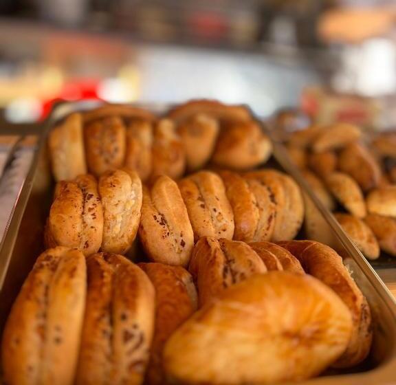 ハイドロマッサージバス付きスイート, Memaj