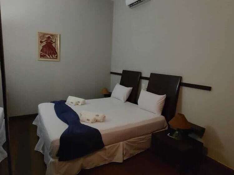 Standart Oda, Villa Salvador