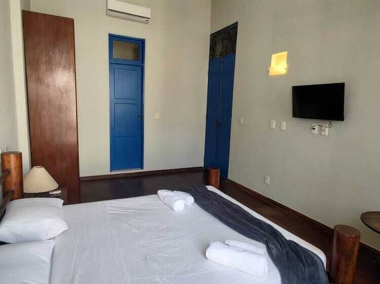 Lüks Üç Kişilik Oda, Villa Salvador