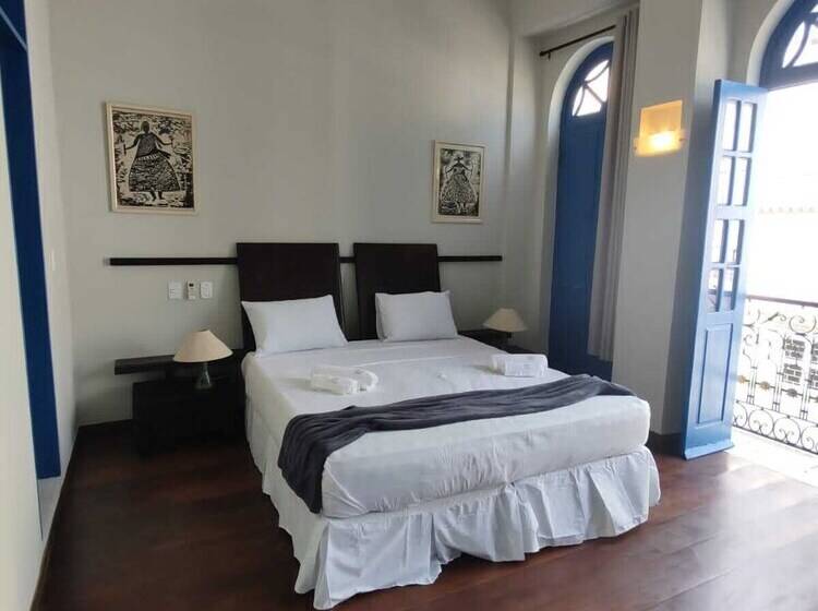 اتاق سوپریور سه تخته, Villa Salvador